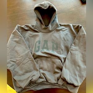 GAP Yeezy Gray Sweatshirt. Size M